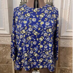Kim Rogers. Size 2X XXL. Blue Floral Pullover. Cotton. 3/4 Sleeve. B129